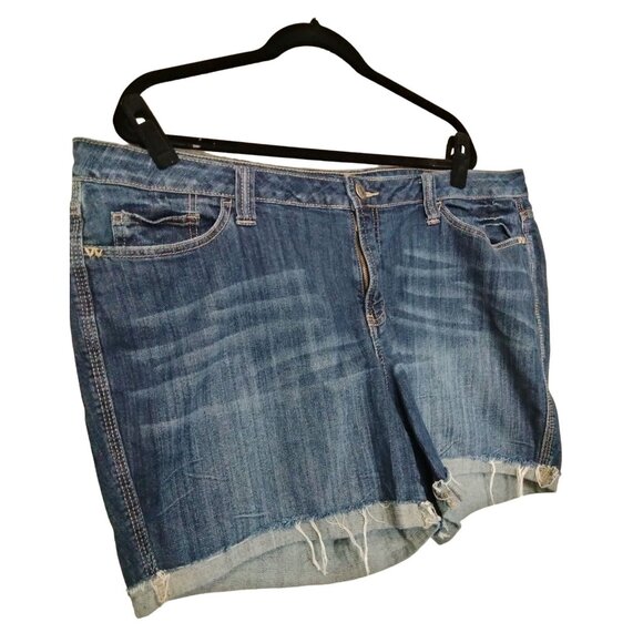 A New Approach Womens Distressed Denim Shorts Size 22W - Picture 3 of 5